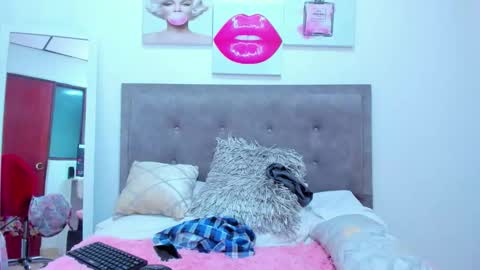 VaioletMiller online show from December 16, 12:44 pm