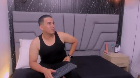 Snapshot of vale_n_matt chatting on September 14, 12:28 pm Samantha y Matt online show from September 14, 12:28 pm