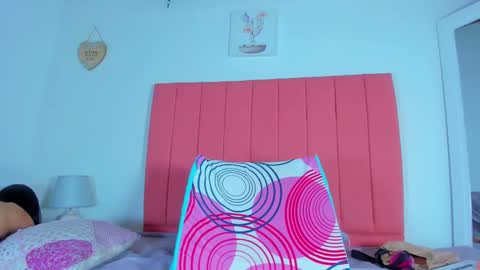 Snapshot of valen_rose0 chatting on February 14, 12:14 pm VALENTINA 3 online show from February 14, 12:14 pm