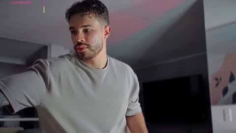 valenthinoking online show from February 2, 4:42 am