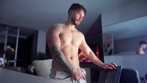 valenthinoking online show from February 26, 4:38 am