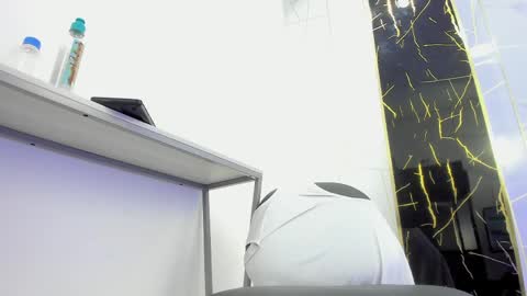 VALENTIN  online show from April 10, 6:30 am