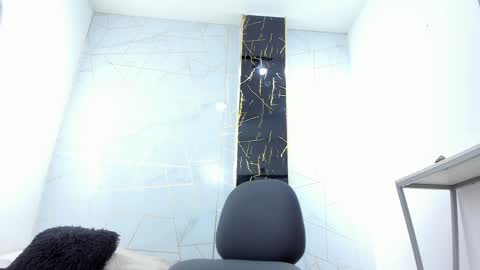 VALENTIN  online show from April 5, 4:09 am