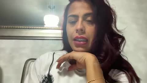 valen online show from April 24, 5:31 am