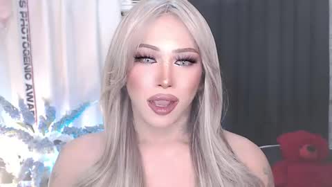 Amanda online show from April 5, 7:00 pm