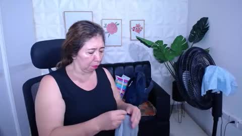 Valentina  online show from December 1, 9:35 pm