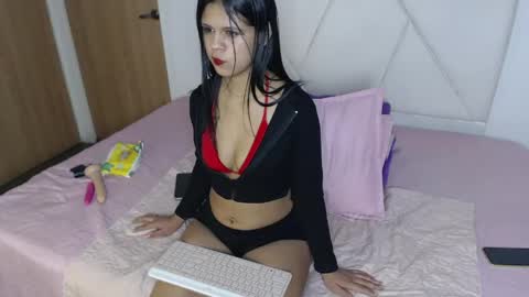 valentina  online show from April 14, 4:38 am