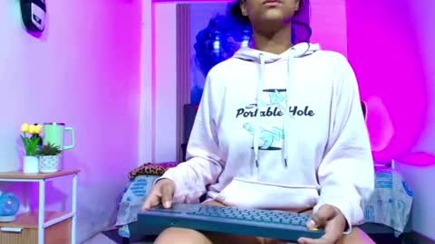 valentina_y_sneiderr online show from May 11, 11:13 pm
