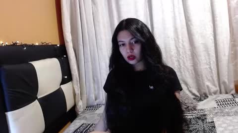 valentinasmith18 online show from March 16, 12:36 am