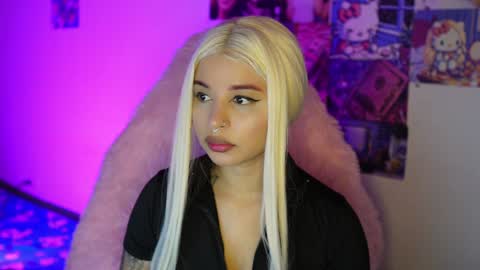 Danielle  Please help me to reach 300 thumbs up online show from February 2, 8:19 pm