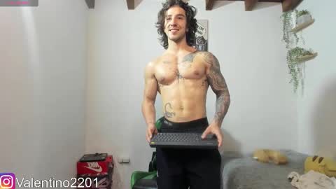 valentino online show from March 2, 5:08 am