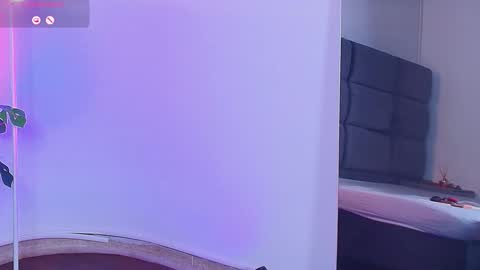 valentino moon online show from February 13, 2:37 am