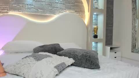 valentino_moretti online show from January 8, 6:47 pm