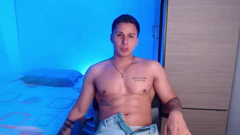 VALENTINO online show from February 3, 11:19 pm