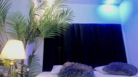 Snapshot of valeri_tafur chatting on September 18, 11:03 am valeri_tafur online show from September 18, 11:03 am