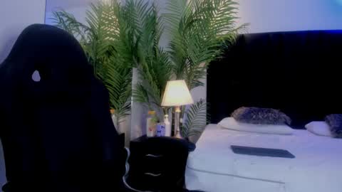 Snapshot of valeri_tafur chatting on October 11, 11:37 am valeri_tafur online show from October 11, 11:37 am