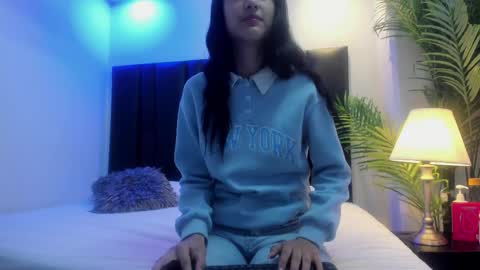 valeri_tafur online show from December 15, 11:06 am