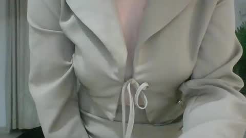 valeriafrannco online show from October 1, 4:33 am