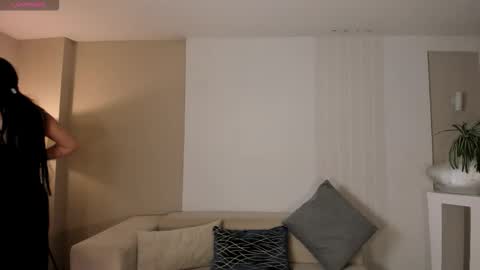 VALERIA ROSSI  online show from February 17, 12:04 pm