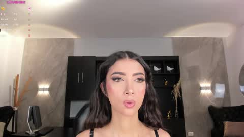 Snapshot of valeriavelvet chatting on March 8, 11:58 am Vale online show from March 8, 11:58 am