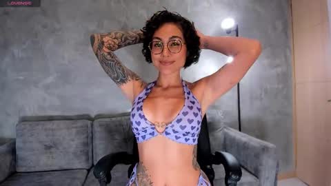  call me Val  online show from January 5, 10:24 pm