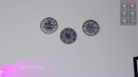 Valerie  Ig valerieflorez  online show from December 23, 3:23 am