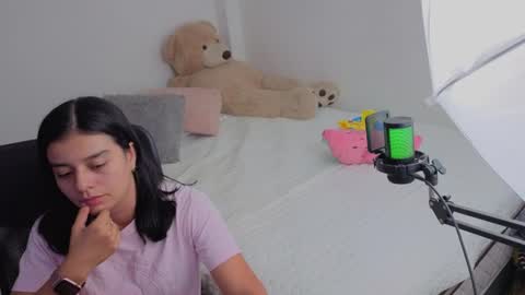 valerihouse_ online show from July 16, 2:15 am