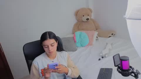 valerihouse_ online show from May 5, 12:50 am
