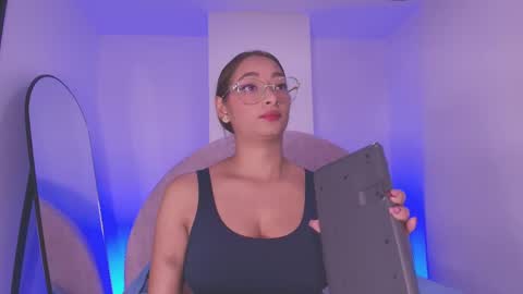 Valeryn online show from April 16, 3:06 am