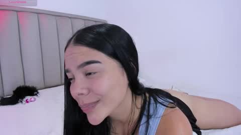 Cris  online show from October 27, 9:04 pm