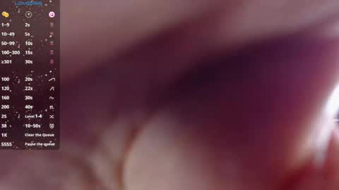 valery_moon19 online show from June 3, 6:02 pm
