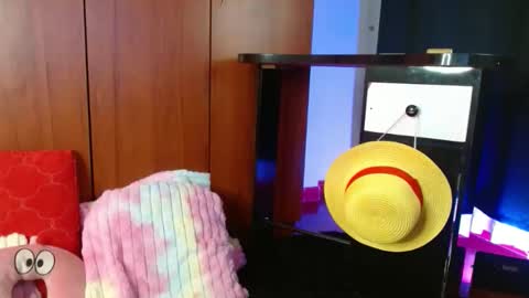 zoe online show from April 4, 5:03 am