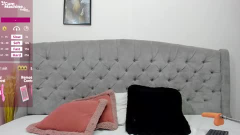 Snapshot of valesskahall chatting on September 11, 1:34 pm Valesskahall online show from September 11, 1:34 pm