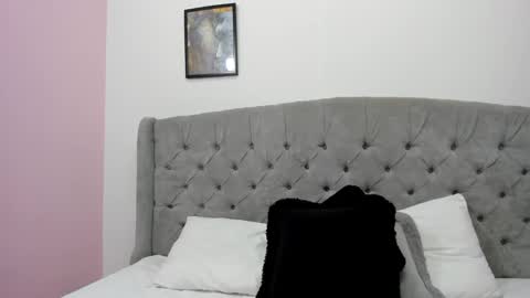 Snapshot of valesskahall chatting on February 22, 6:19 pm Valesskahall online show from February 22, 6:19 pm