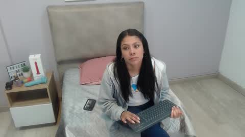 valevicious online show from December 15, 1:40 pm