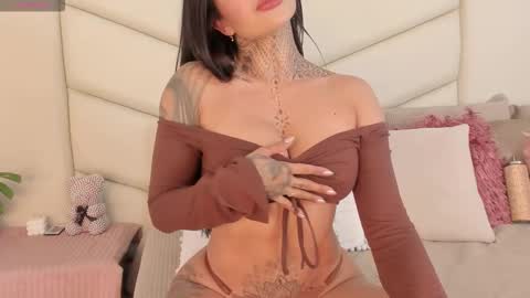 ValkyBes online show from October 18, 1:21 am