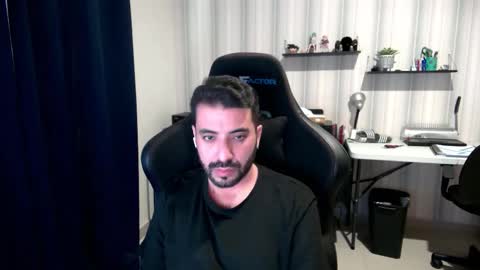 Roberto Carlos online show from November 10, 10:23 pm