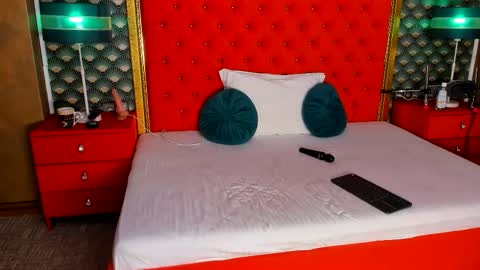 Valerie Val V online show from October 24, 8:09 pm