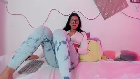 Snapshot of valy_hot chatting on September 17, 4:54 pm valeria online show from September 17, 4:54 pm