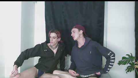 Vamp Noah and Dan online show from December 18, 4:53 am