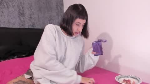 Babi Alu online show from March 2, 4:50 am