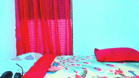 Snapshot of vanessa_hernandez_ chatting on October 13, 1:18 am Vanessa online show from October 13, 1:18 am