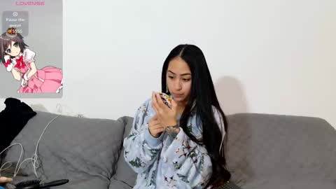 vanessaadol online show from March 17, 9:14 am