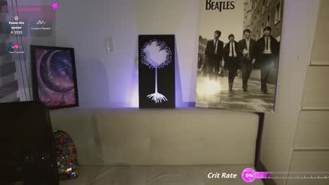 Angie  online show from December 21, 5:14 am