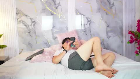 vanilla_hot_ online show from September 12, 7:38 pm