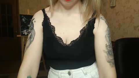 VanillaMuffin online show from March 4, 10:02 am