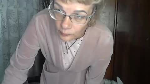Snapshot of vanillaxcreamy chatting on October 21, 2:21 pm Vanillaxcreamy online show from October 21, 2:21 pm