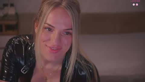 Sophie online show from February 3, 11:41 pm