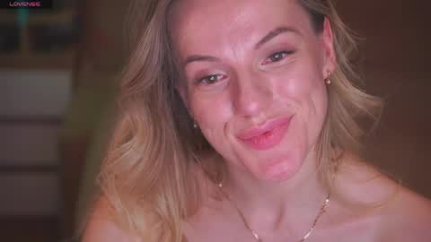 Sophie online show from May 20, 1:57 am