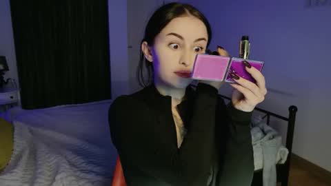 vaolietkat online show from December 4, 7:19 am